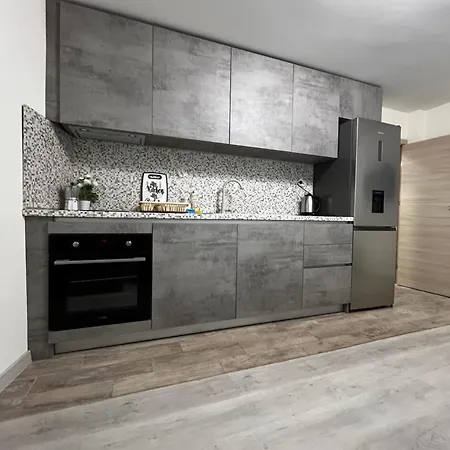 Hotel луксозен двустаен апартамент лермонтов 48 Burgas