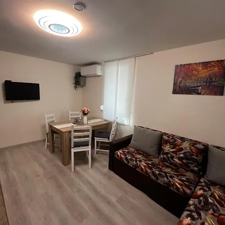 луксозен двустаен апартамент лермонтов 48 3* Burgas